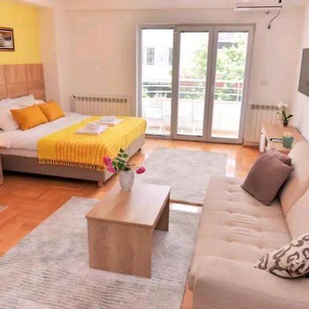 סקופיה Milica Apartments מראה חיצוני תמונה